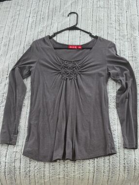 ELLE Charcoal Gray Long-Sleeve Ruched Front Top